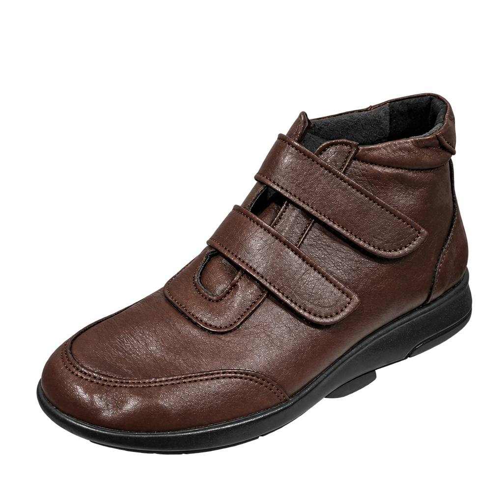 Bota castanha com fundo transparente