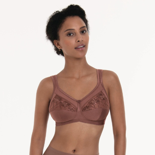 Soutiã para prótese Safina em tom bordô rosado, com renda floral nas taças e alças largas