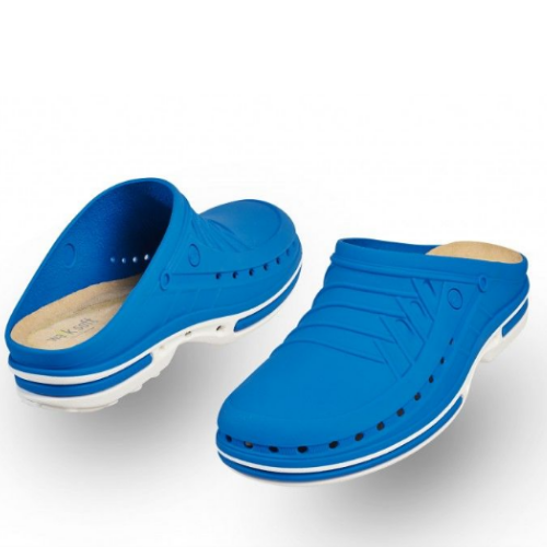 Socas Wock azul-vivo com sola branca e forro azul no interior